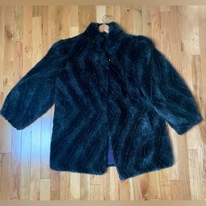 ‼️SOLD‼️Vintage faux fur coat in great condition